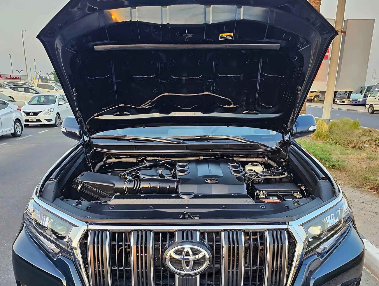 Toyota Prado GXR / SUNROOF/ BACK TYRE/ LEATHER SEATS/ LOW MILEAGE/ EXPORT ONLY / LOT# 204703