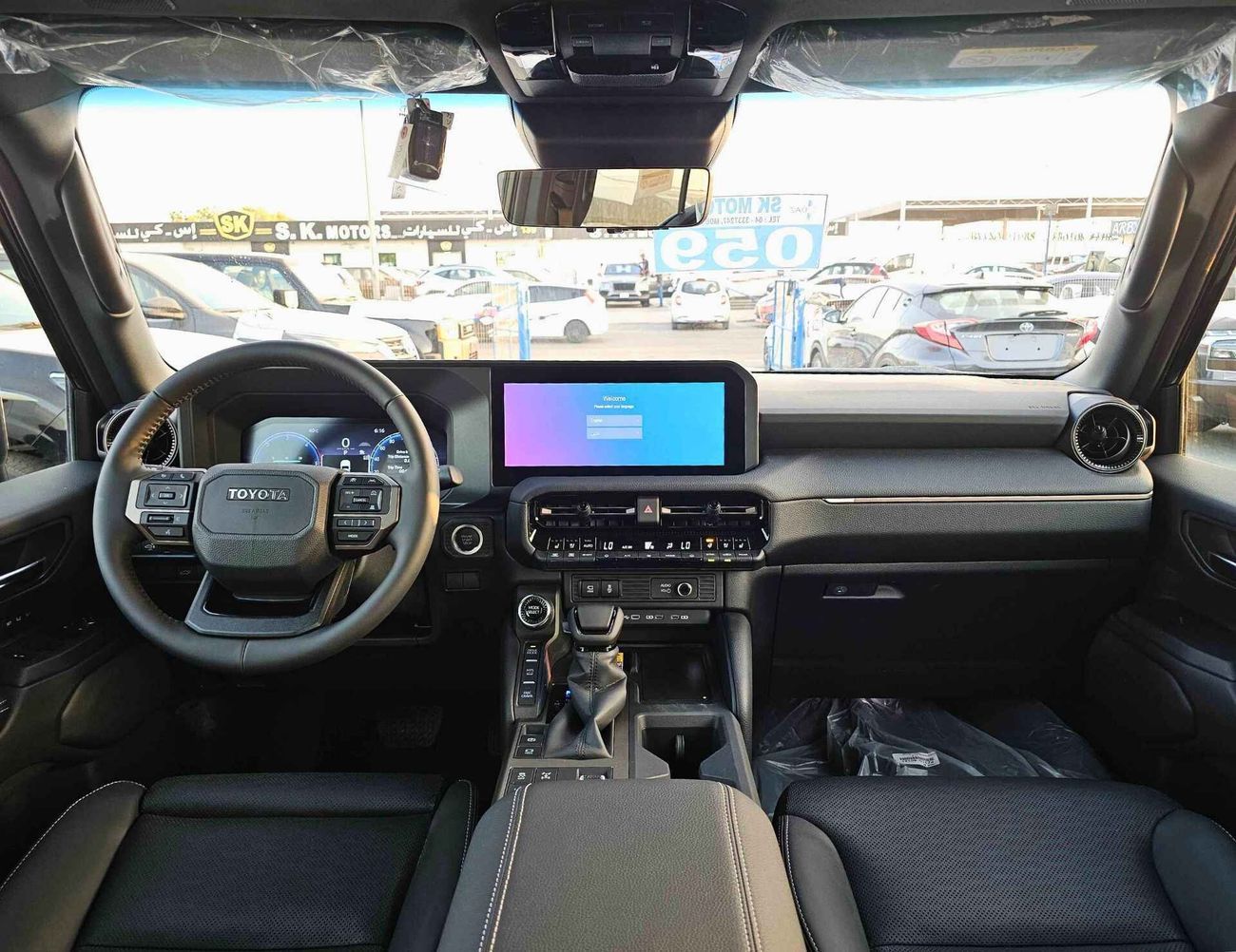 Toyota Prado PLATINUM | 2.8L V4 DIESEL | TOP VARIANT | 360* CAMERA | DIFF LOCK | SUNROOF | HEADUP DISPLAY