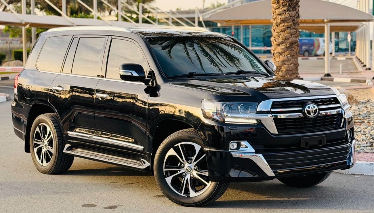 تويوتا لاند كروزر 