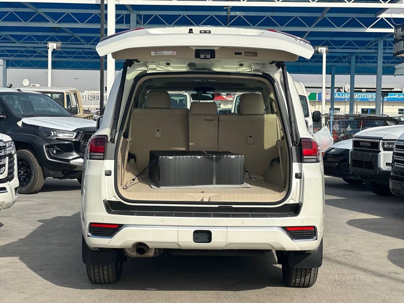 Toyota Land Cruiser VX 4.0L PTR A/T // 2026 // High Option With 360 Camera , Memory Seat , Cooling & Heater Seats // Spe