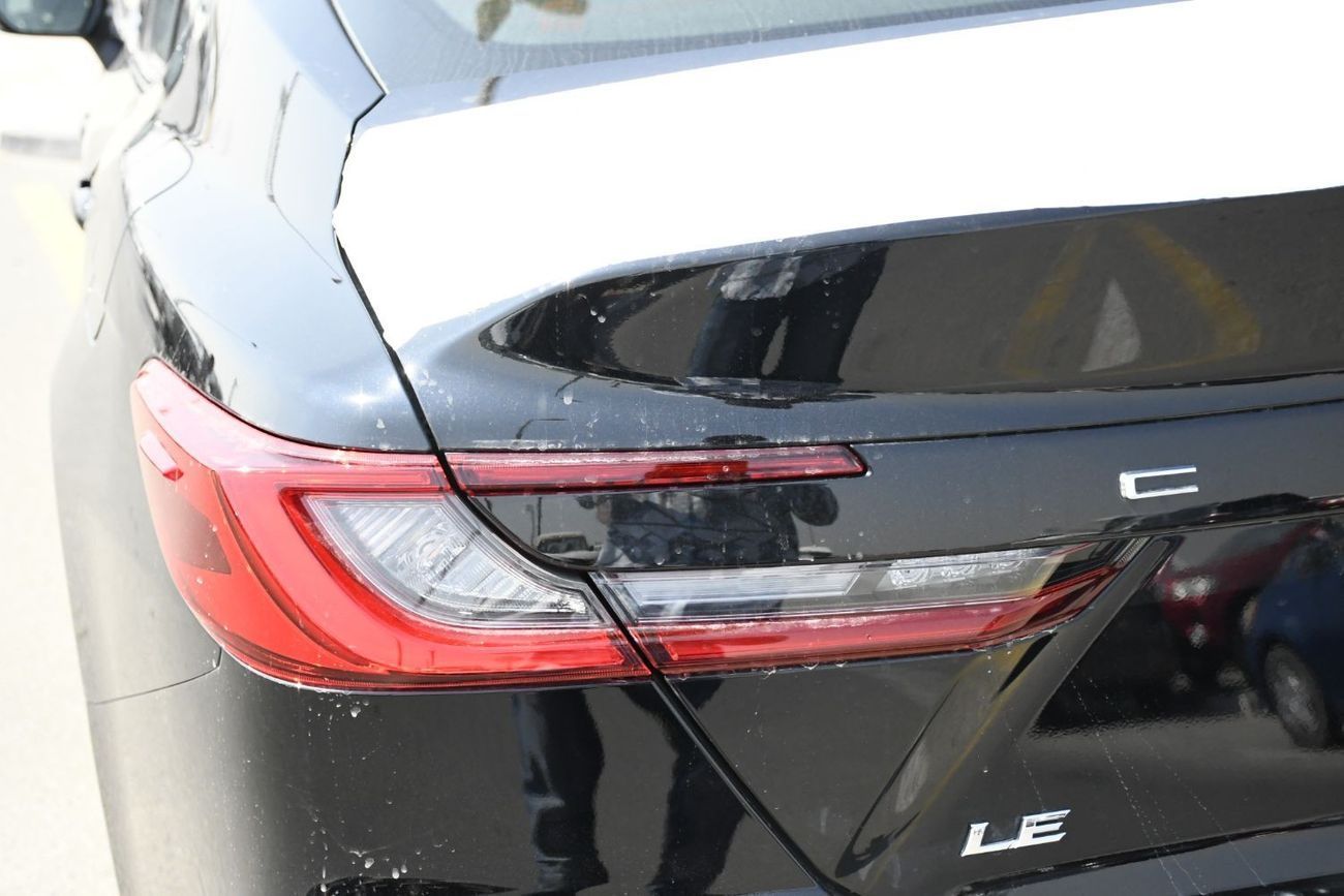 Toyota Camry LE 2.5L with Wireless Charger ( Ready Stock )