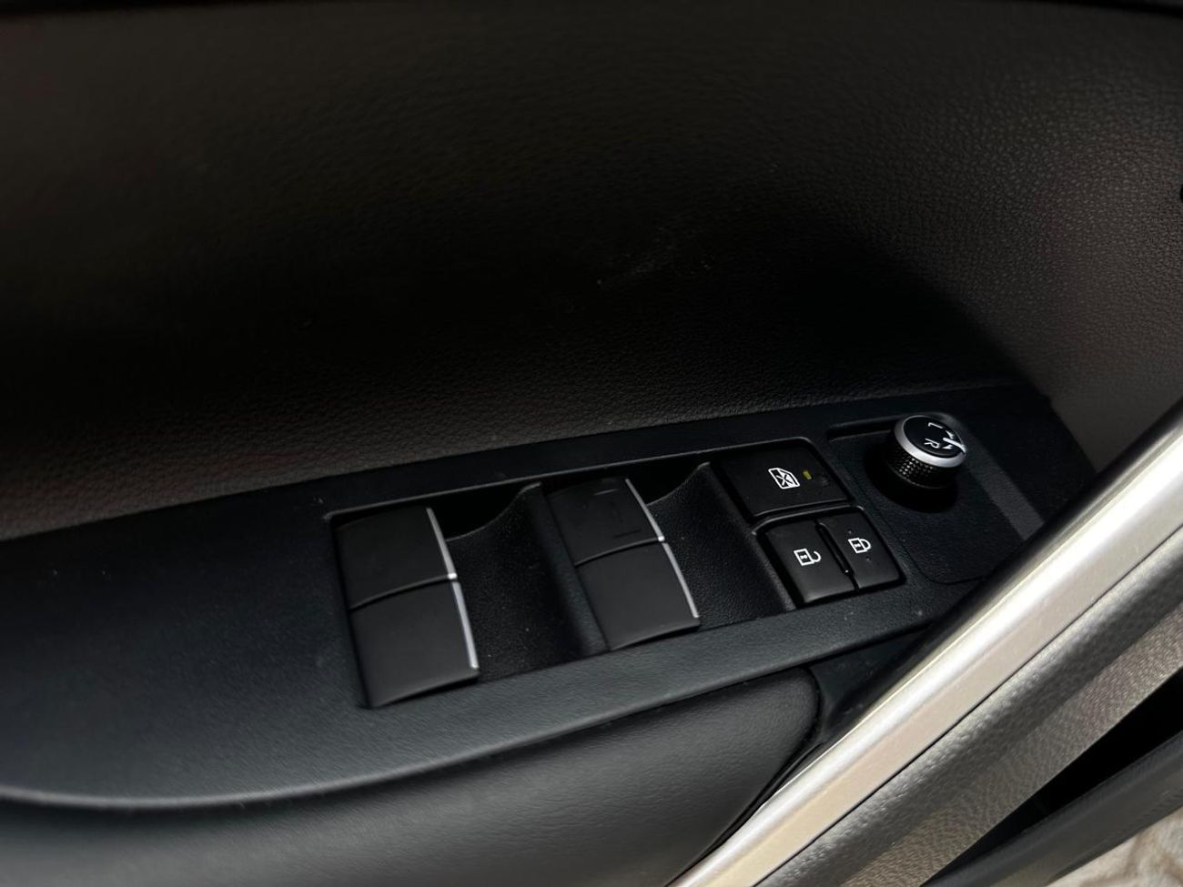 Toyota Corolla Cross TOYOTA COROLLA CROSS LUXURY EDITION 2025 (COLOR AVAILABILITY : WHITE, BLACK, GREY, SILVER)