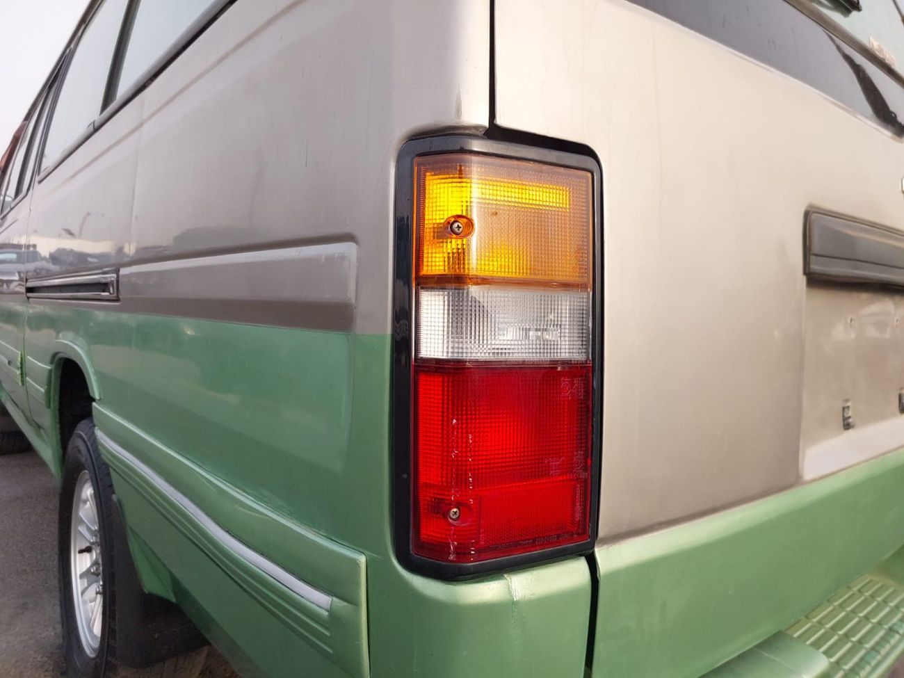 Nissan Caravan NISSAN CARAVAN VAN RHD 1999 MODEL 2.6 L DIESEL AUTOMATIC(PM20075)