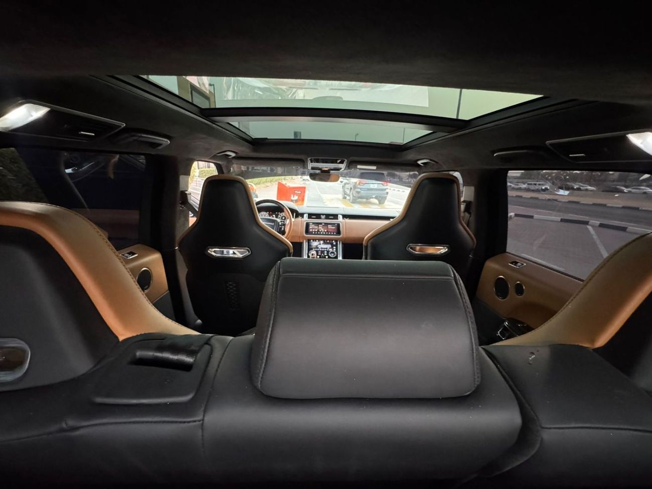 لاند روفر رينج روفر سبورت RANGE ROVER SPORT SVR V8  2019 GCC