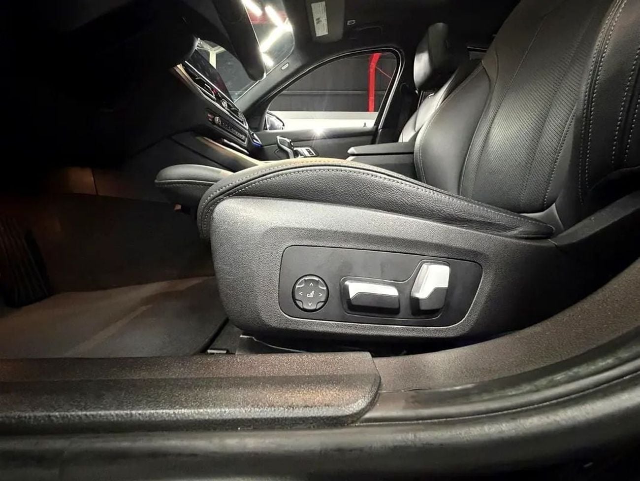 بي أم دبليو 330i M SPORT