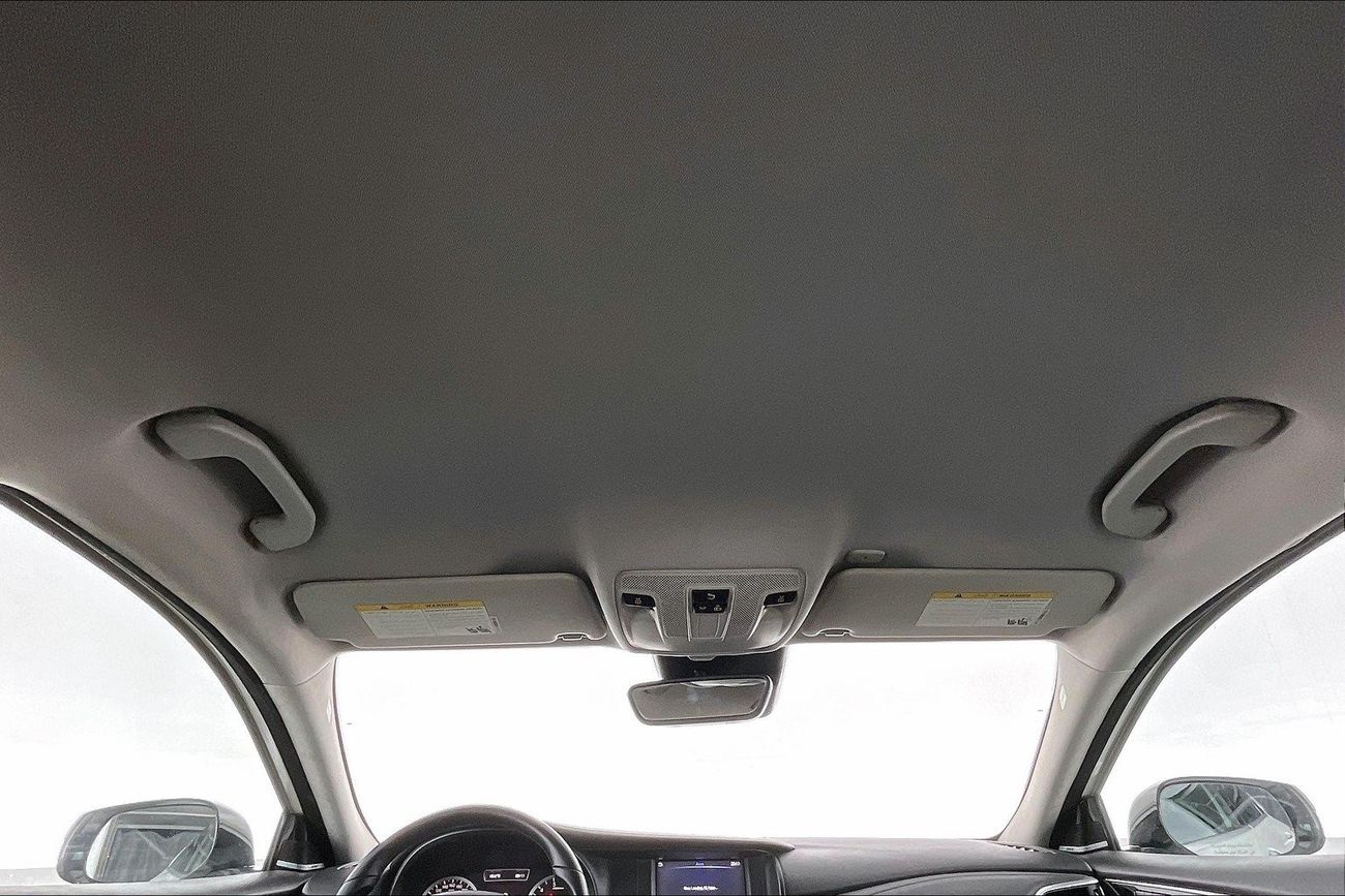 Infiniti QX30 Premium