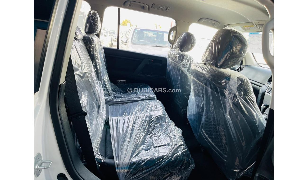 تويوتا لاند كروزر VXR