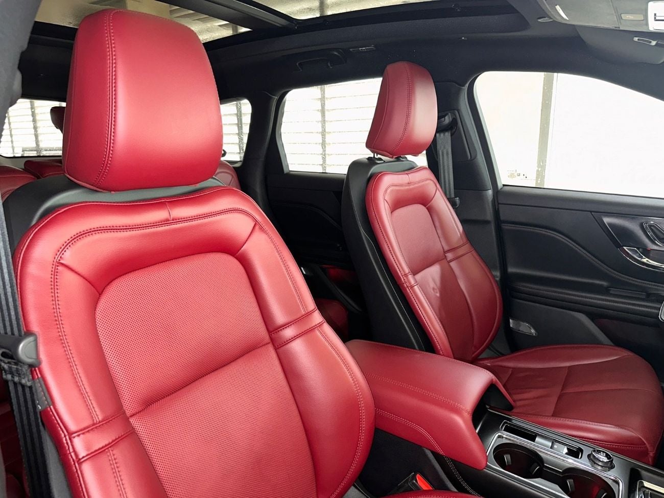 Lincoln Corsair RESERVE II COR423/AL TAYER MOTORS/AL QOUZ SHOWROOM