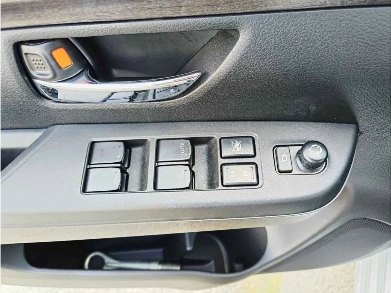 سوزوكي ايرتيغا SUZUKI ERTIGA GLX 2024 A/T 1.5L 4CY PETROL SILVER full