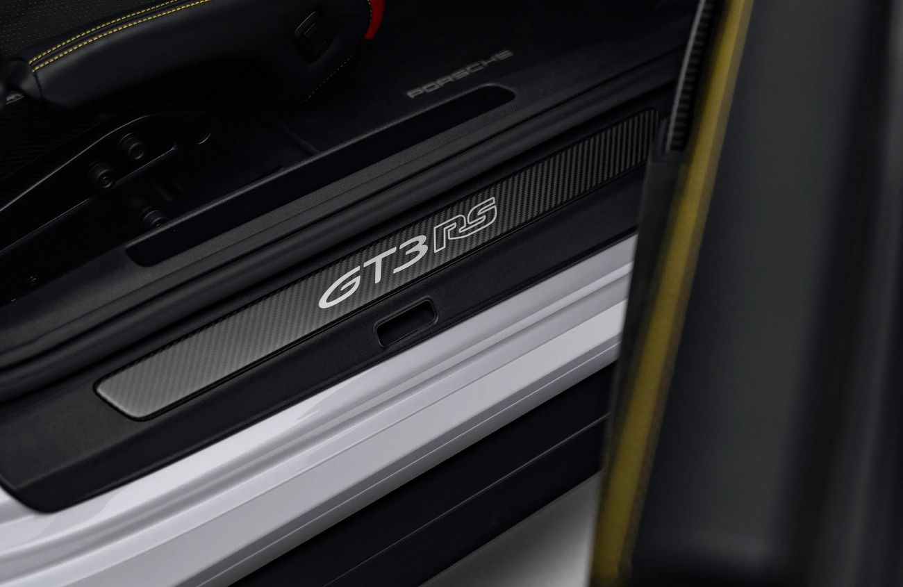 Porsche 911 4.0L F-6 Naturally Aspirated Engine