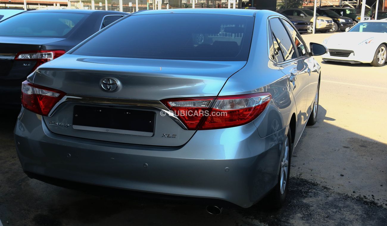 Toyota Camry XLE