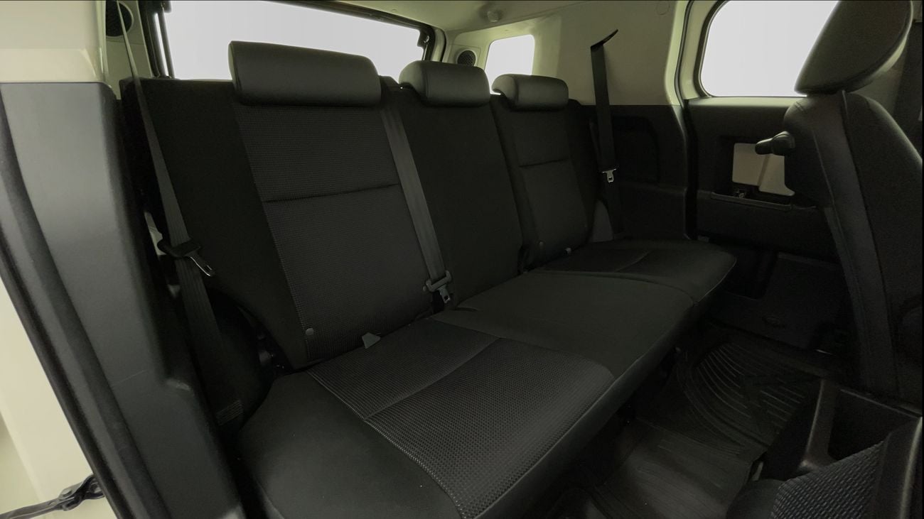 Toyota FJ Cruiser GXR 4 | Zero Down Payment | Home Test Drive