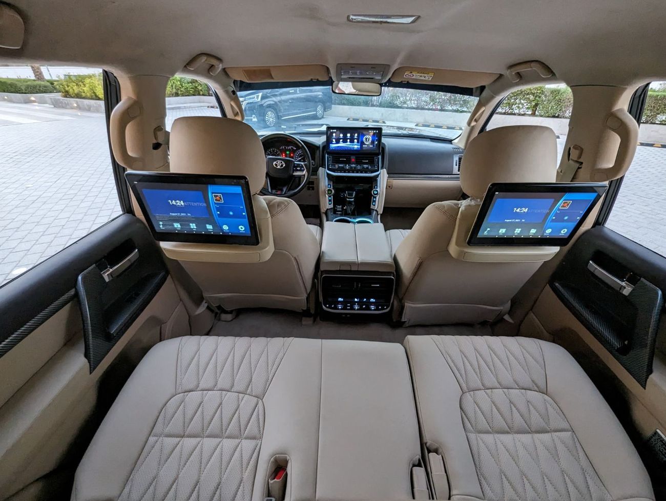 Toyota Land Cruiser Toyota Landcruiser 2014 LHD facelifted 2025 black colour exterior and interior colour beige 8 seater