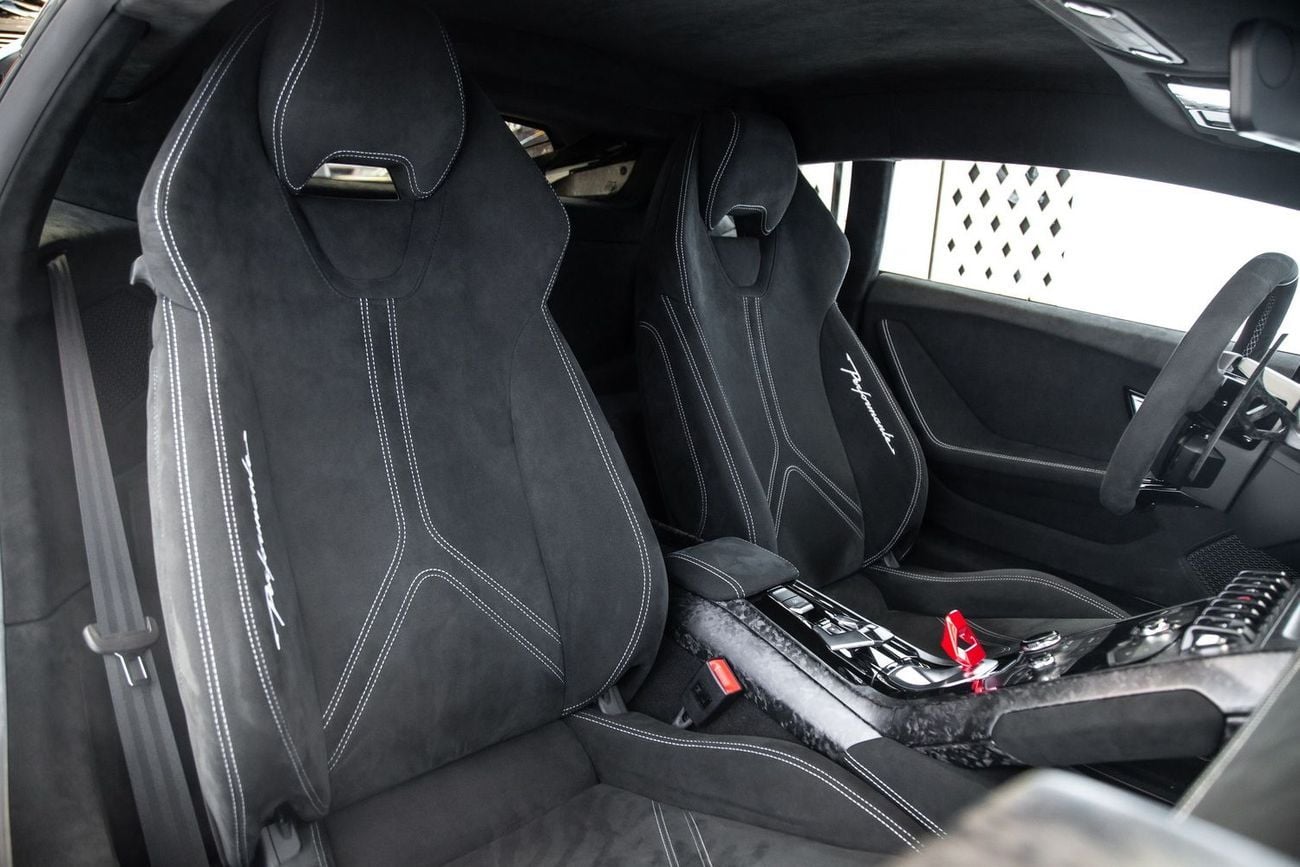 لامبورغيني هوراكان PERFORMANTE