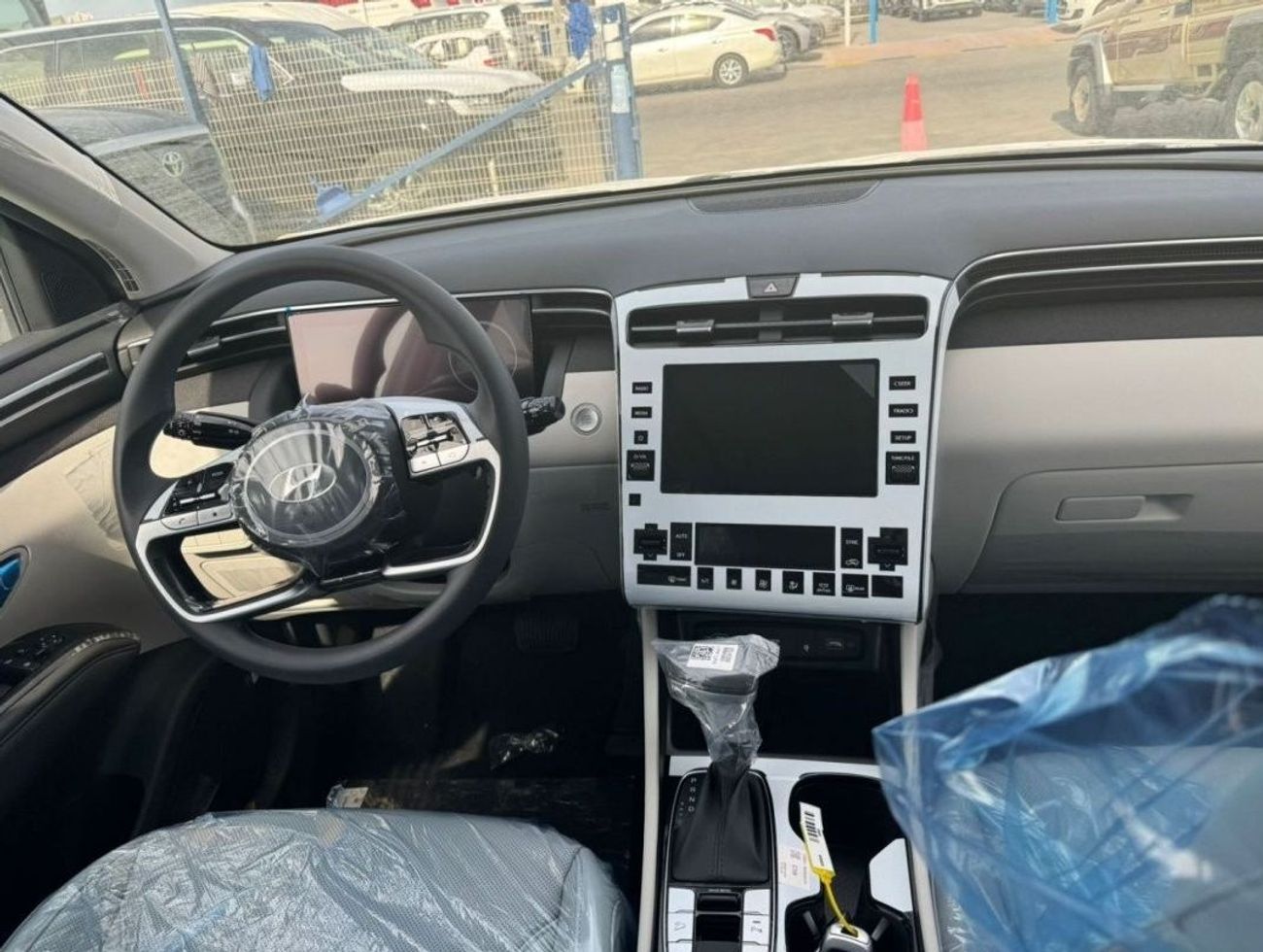 هيونداي توسون 2.0L PETROL FULL OPTION 2024