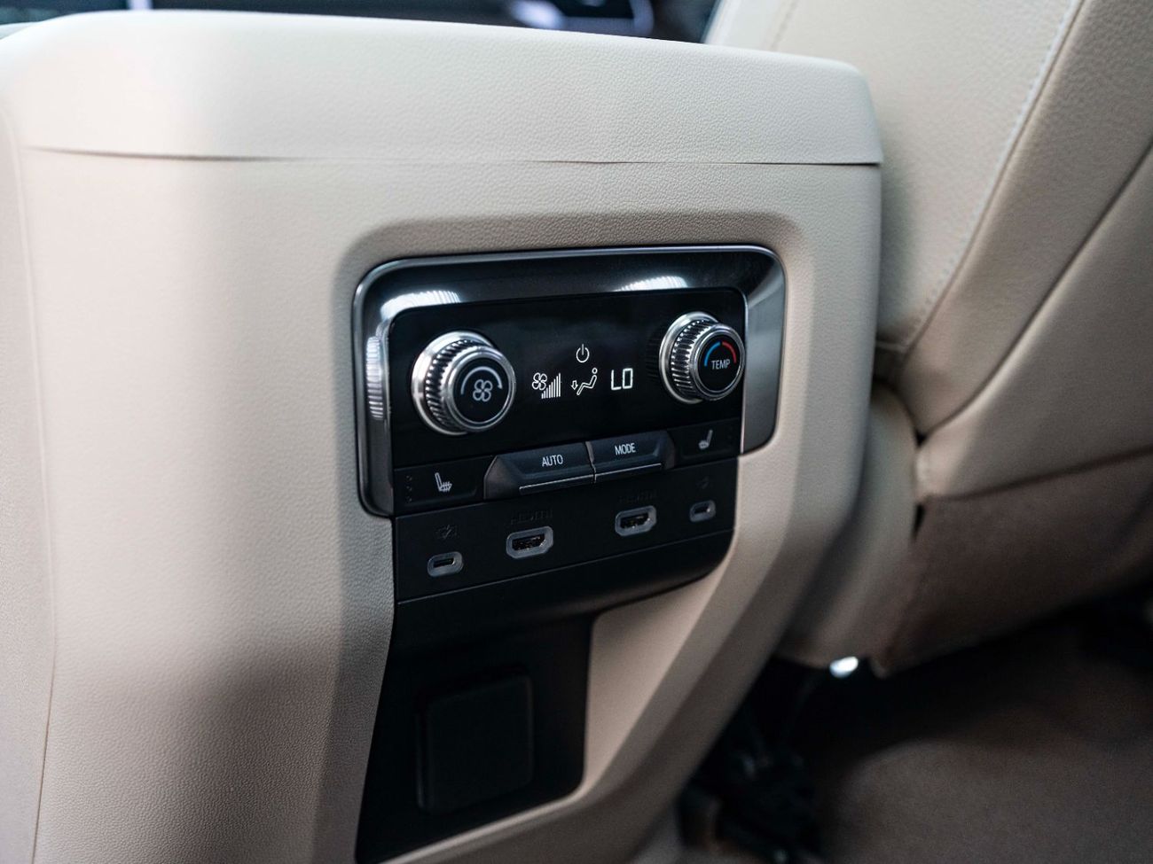 جي أم سي يوكون 6.2 V8 Denali (AWD)