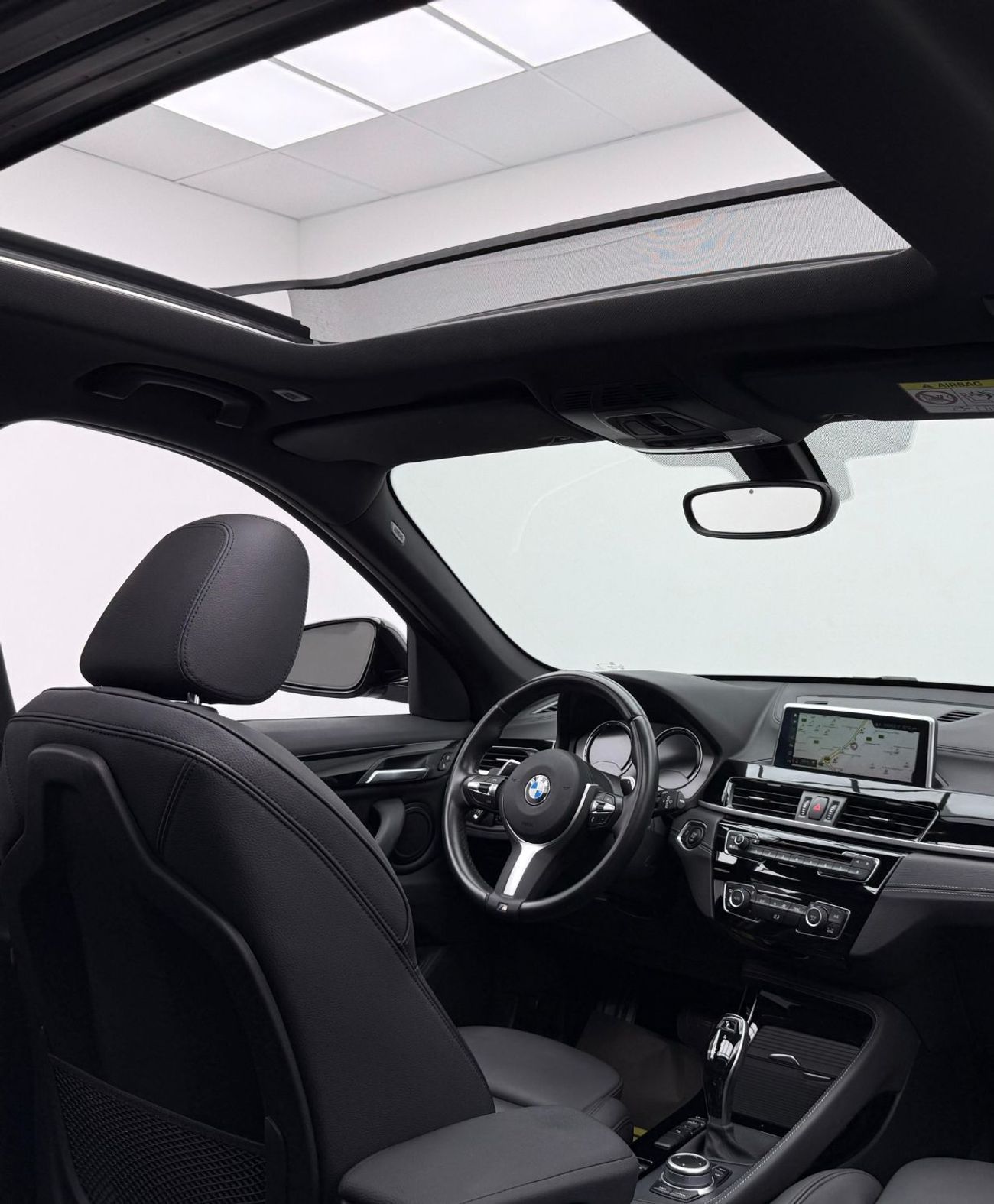 بي أم دبليو X1 sDrive 20i M Sport 2.0L 2021 BMW X1 sDrive20i M Sport, 2026 BMW Warranty + Service Pack, Full BMW Se