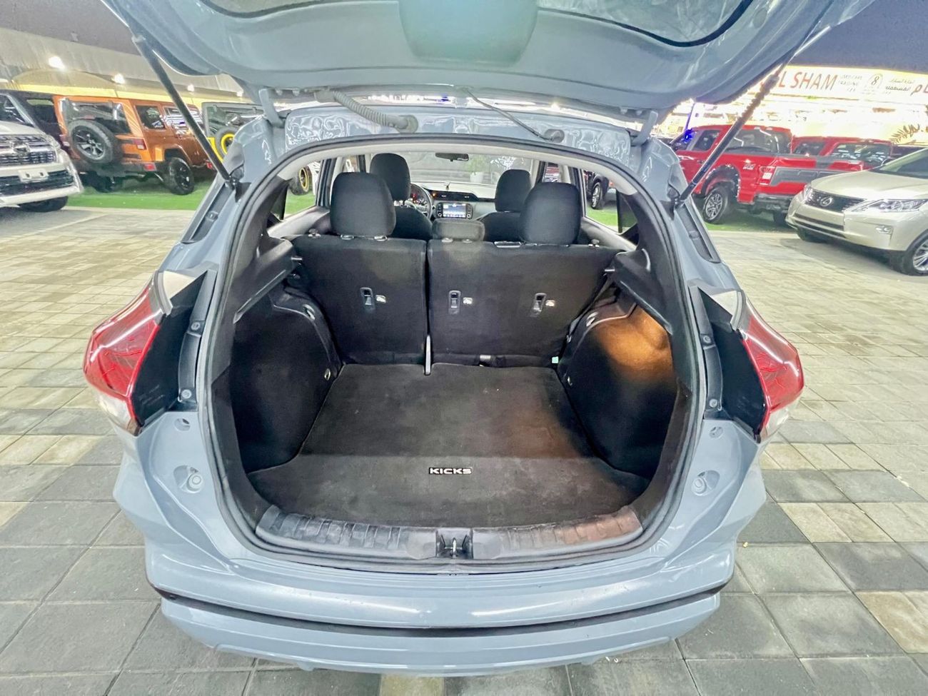 Nissan Kicks 1.6 SV warranty one year bank financie available 0 dawon payment