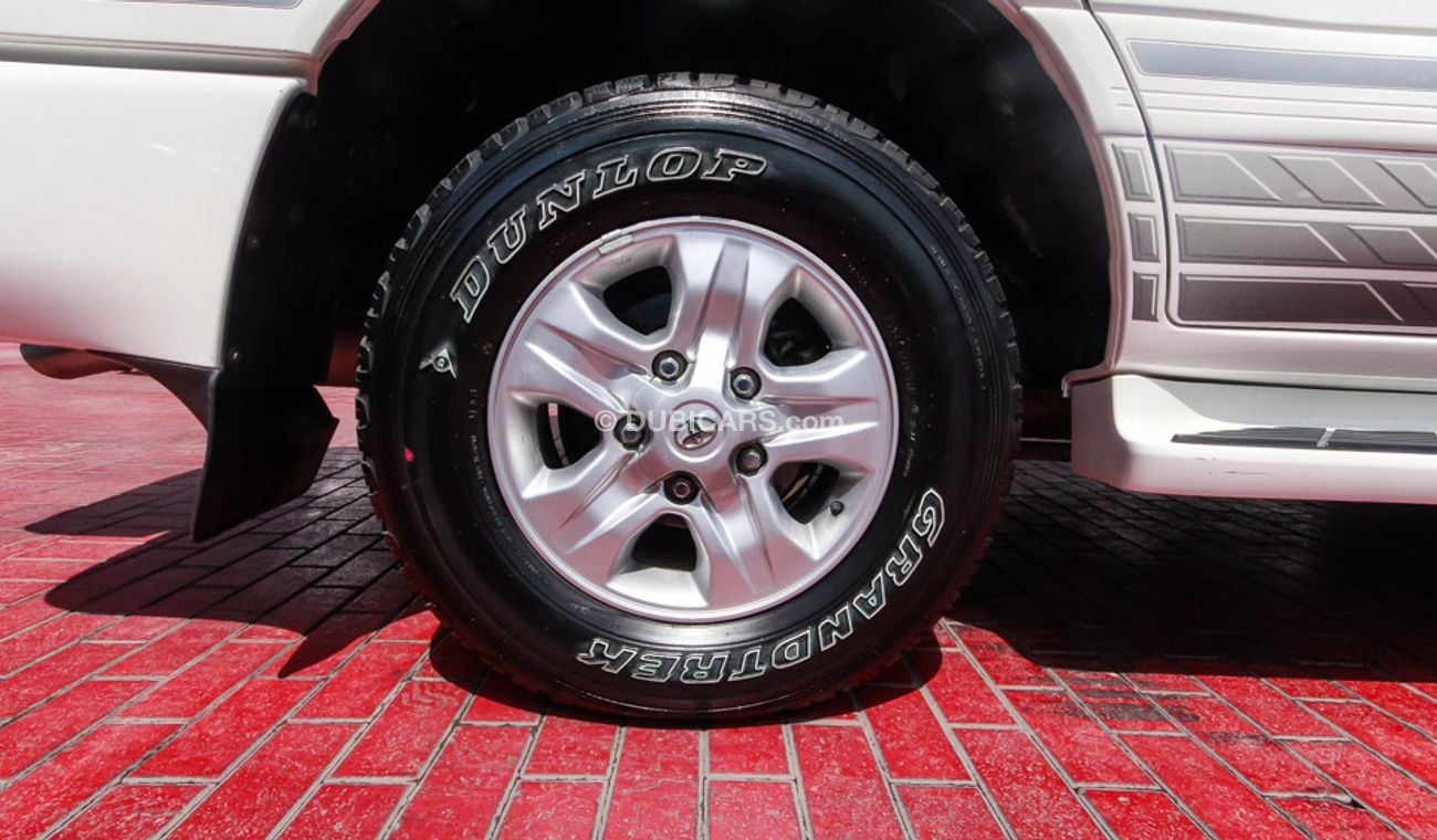 Toyota Land Cruiser VX.R Limited 60th Anniversary Edition