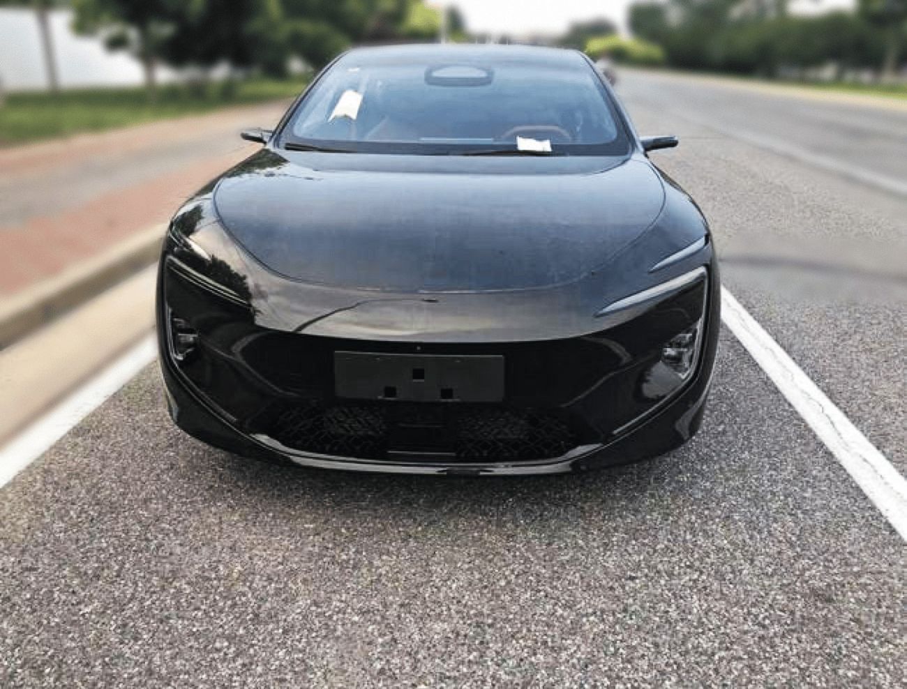 Avatr 12 ULTRA BATTERY & PETROL RANGE:1155 KM PER CHARGE HYDRAULIC 4WD BREMBO BRAKES