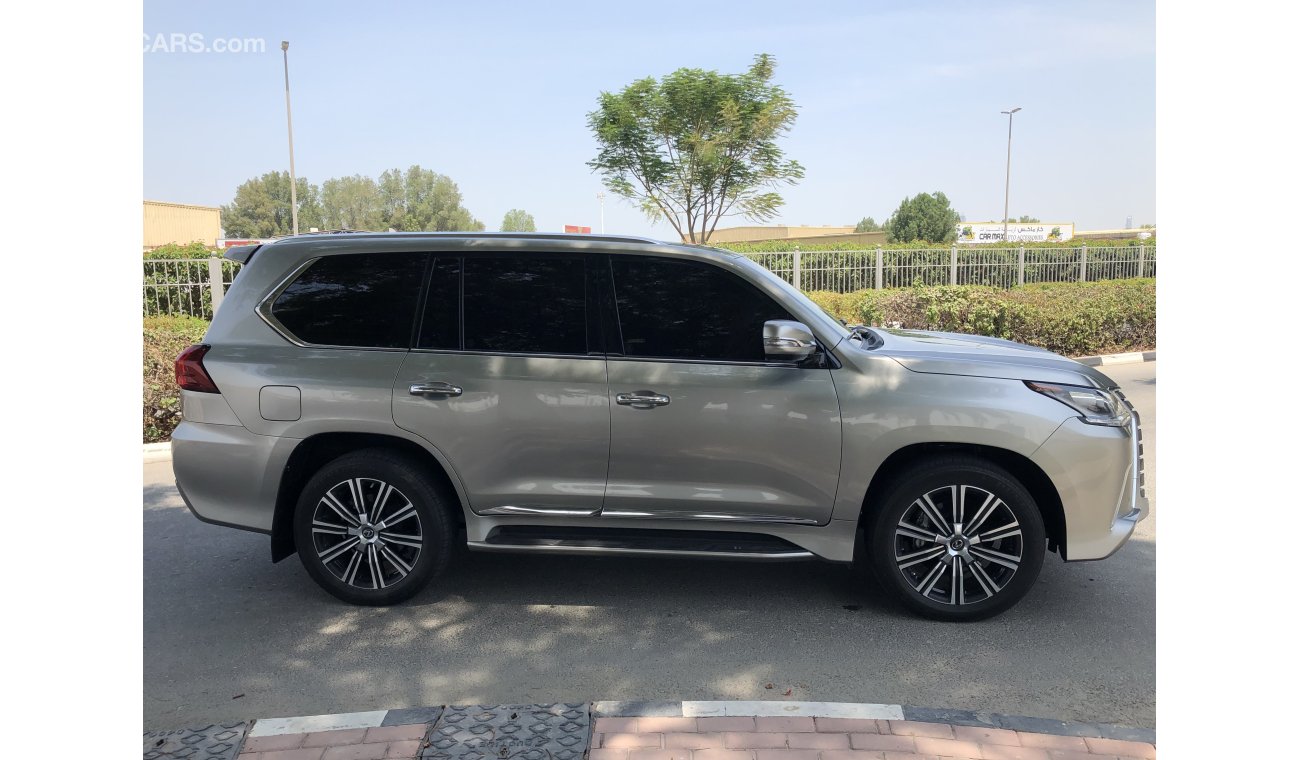 Lexus LX570