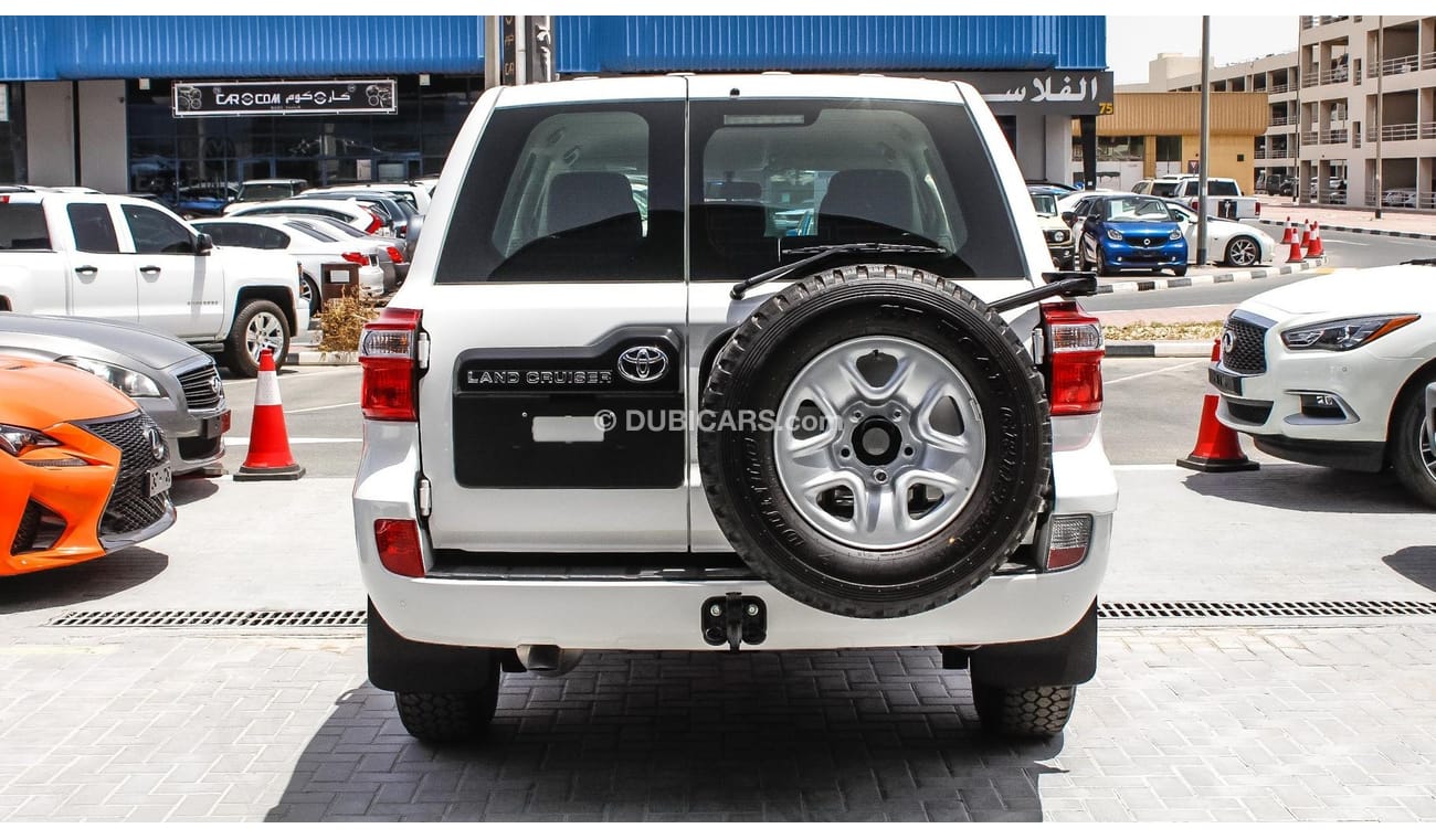 Toyota Land Cruiser Heritage Edition 7 OF 20 V6