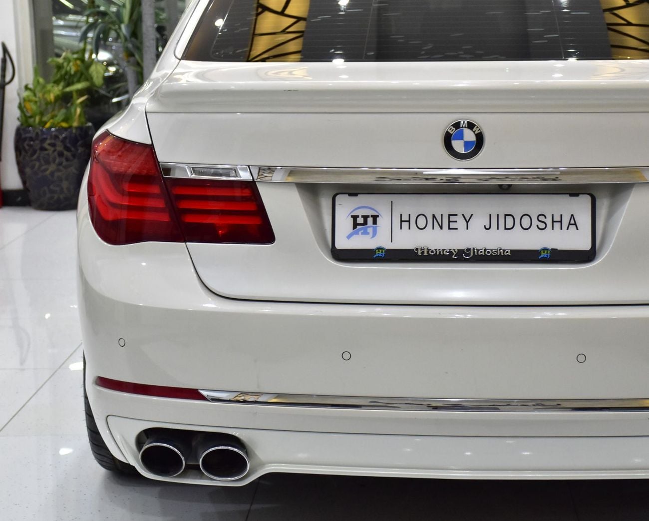 BMW 730Li INDIVIDUAL EXCELLENT DEAL for our BMW 730Li ( 2015 Model ) in White Color GCC Specs
