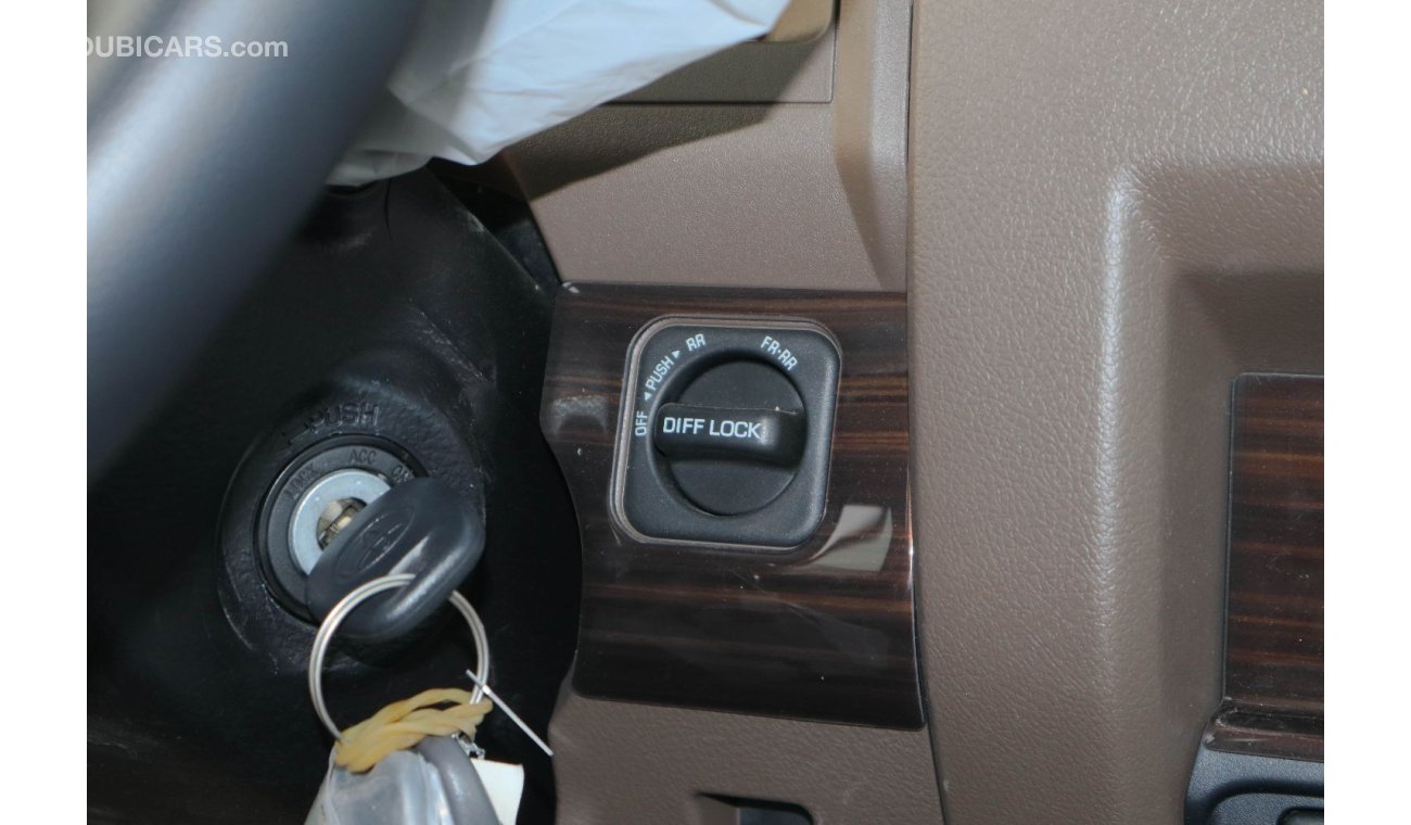 Toyota Land Cruiser 70 TOYOTA LAND CRUISER HARDTOP 4.0L 2023  Engine: 4.0L