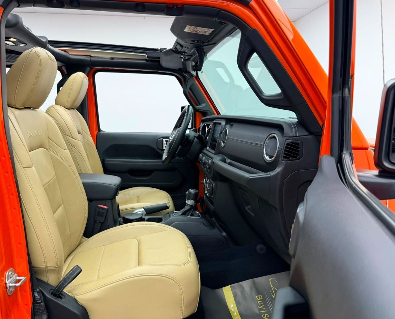 Jeep Wrangler Unlimited SAHARA 2019 Jeep Wrangler Unlimited, 2027 GTA Service Pack, Warranty, Full Service History, GCC