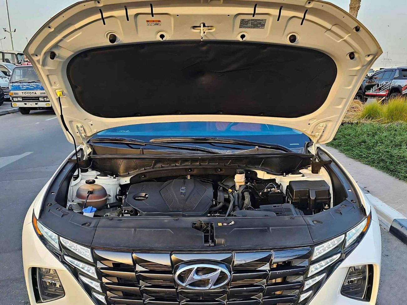 Hyundai Tucson /SEL LIMITED AWD/ LOW MILEAGE/ ELECTRIC/ LEATHER/ HEATING SEATS SUNROOF/ DVD/ EXPORT ONLY/ LOT#57476