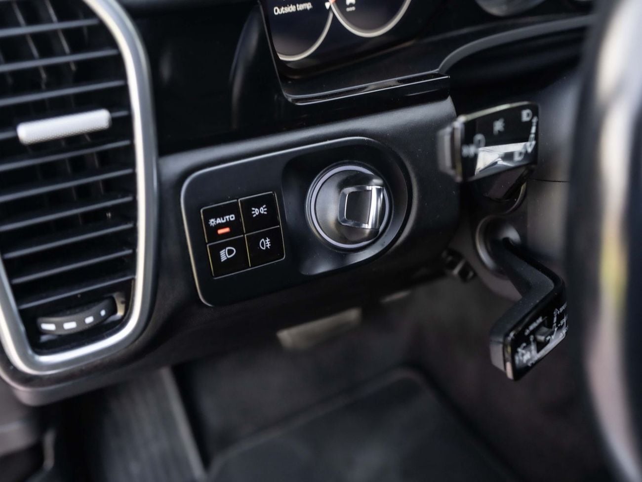 Porsche Cayenne Porsche Cayenne Turbo 2019 for 2,867.00 AED monthly