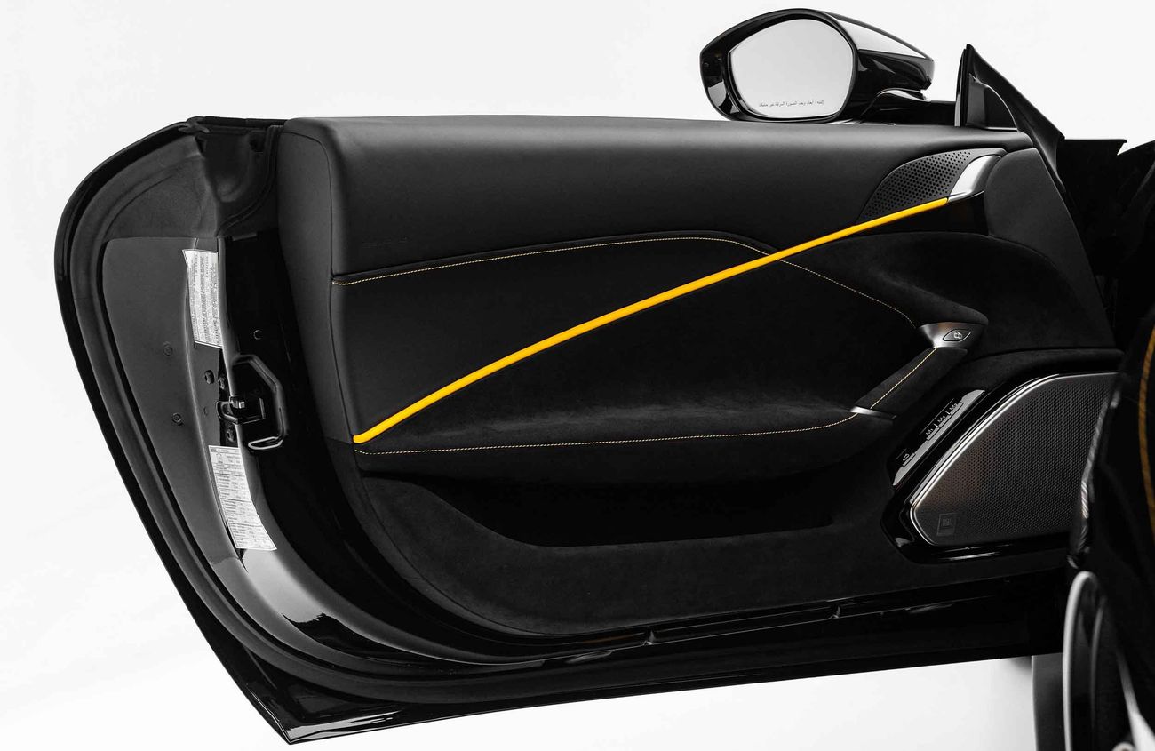 Ferrari Roma 3.9L V-8 Twin-Turbocharged Engine