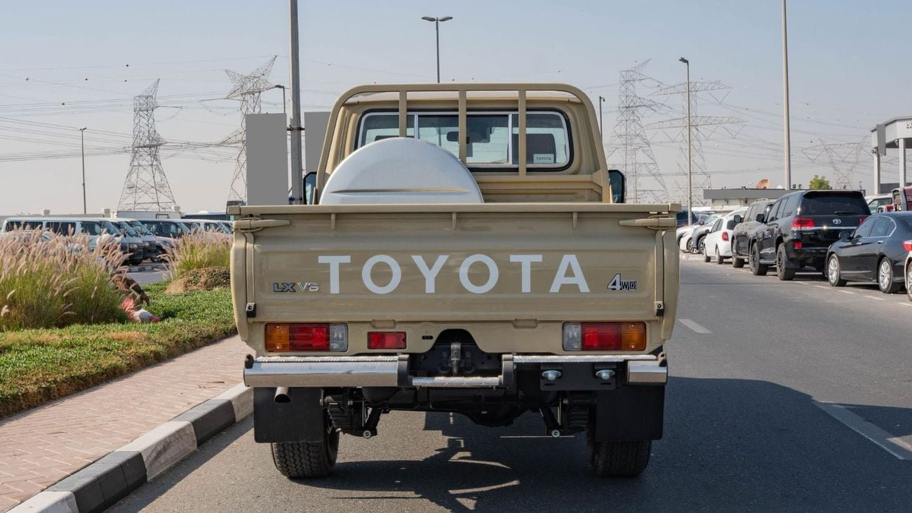 تويوتا لاند كروزر بيك آب 2025 Toyota Land Cruiser LC 79 4.0 SC AT Petrol Full Option - Beige