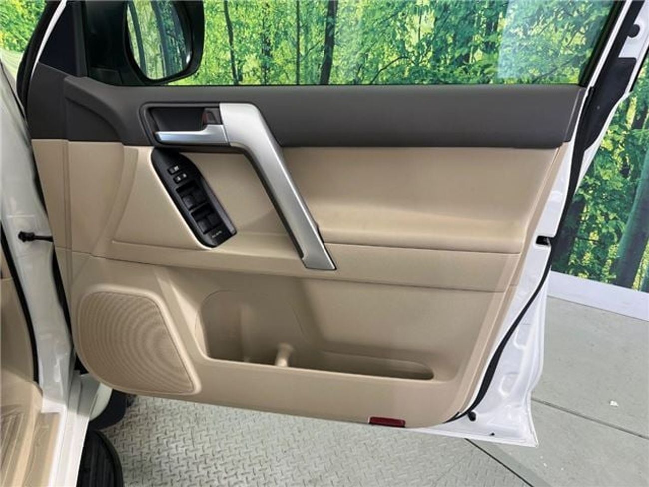 Toyota Prado 2.7L V4 PETROL / DVD CAMERA / LEATHER SEATS / 2023/ TX L PKG / 4WD/ TRJ150W