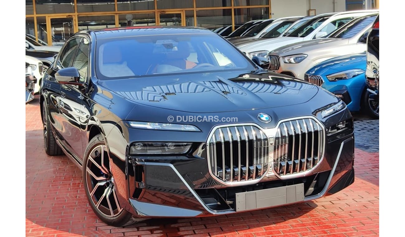 BMW 735 i M Sport 5 years Warranty & Service 2023 GCC