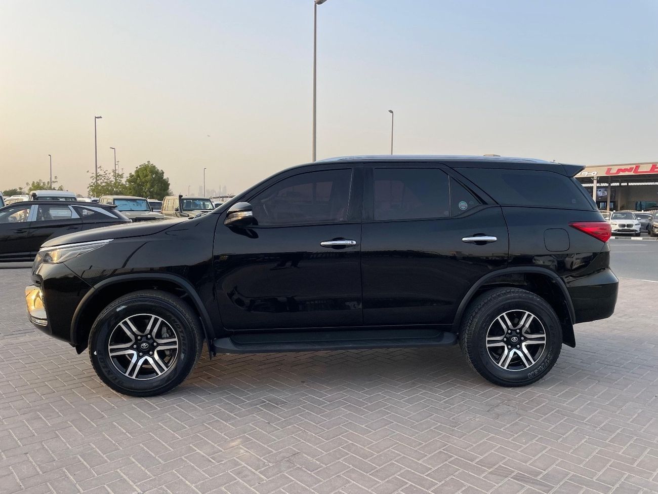 Toyota Fortuner GXR 4.0L (278 HP)