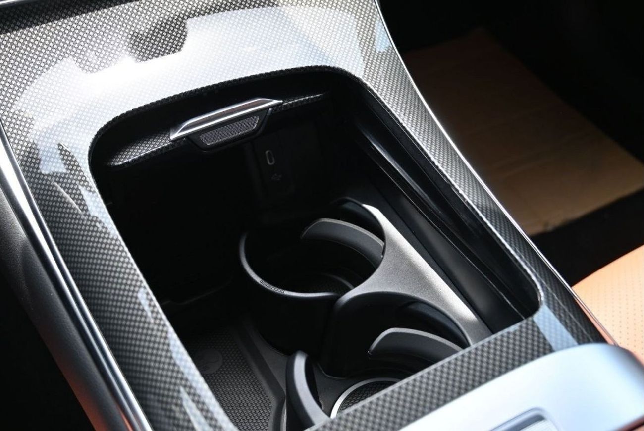 Mercedes-Benz GLC 200 Mercedes-Benz GLC 200 4Matic 2.0L 4WD, SUV, Model 2024 Color White