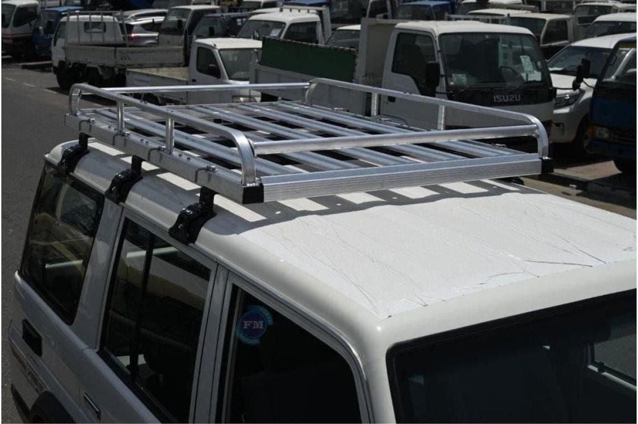 تويوتا لاند كروزر 70 76 4.0L Petrol Manual