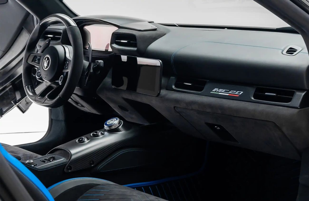 مازيراتي MC20 3.0 L Twin-Turbocharged V6 Engine