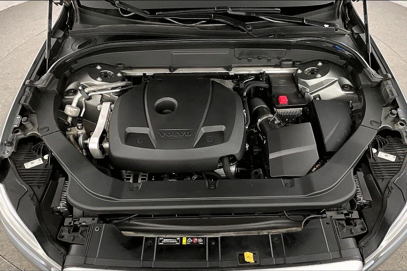 Volvo XC60 T5 R Design | Guaranteed Warranty | 0 Down Payment