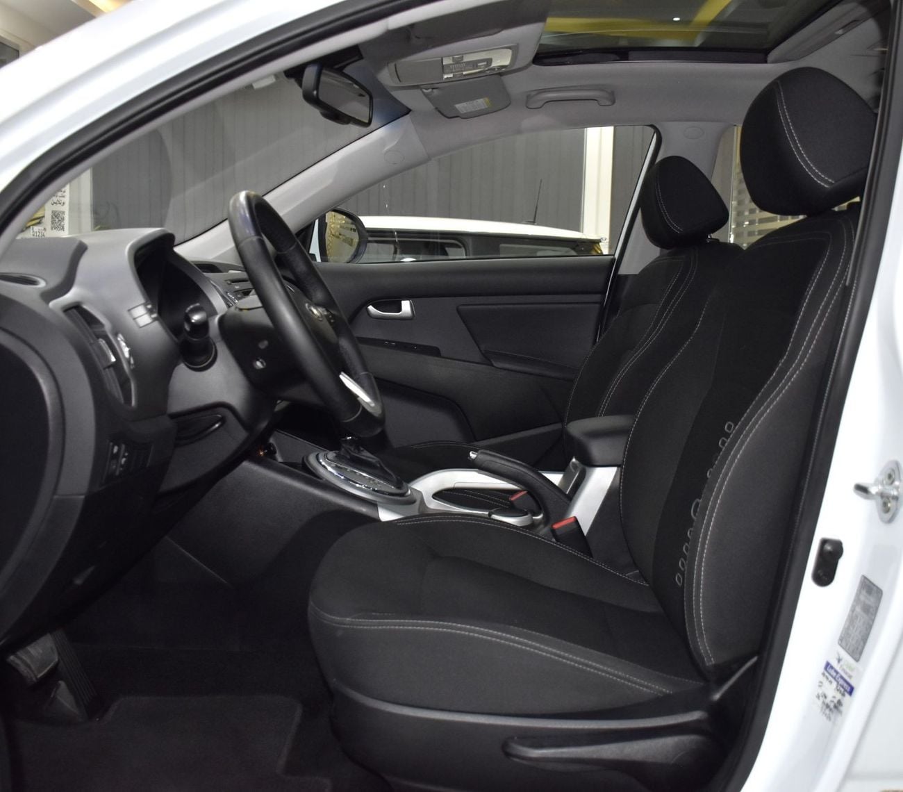 كيا سبورتيج EXCELLENT DEAL for our KIA Sportage ( 2016 Model ) in White Color GCC Specs