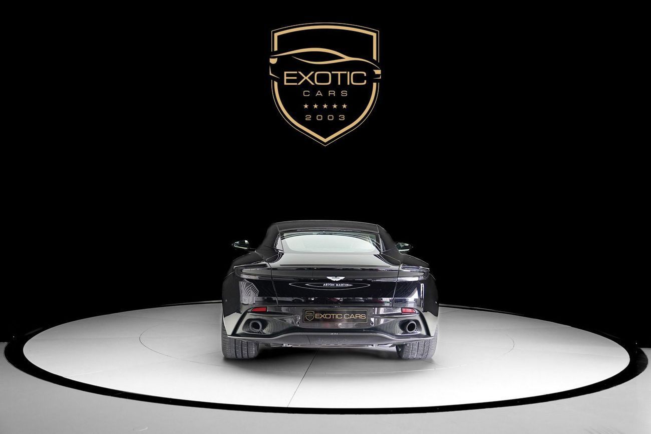 أستون مارتن DB11 Std 4.0L