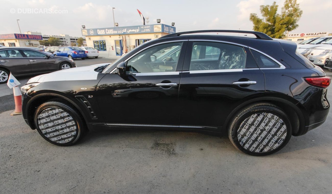 إنفينيتي QX70 S