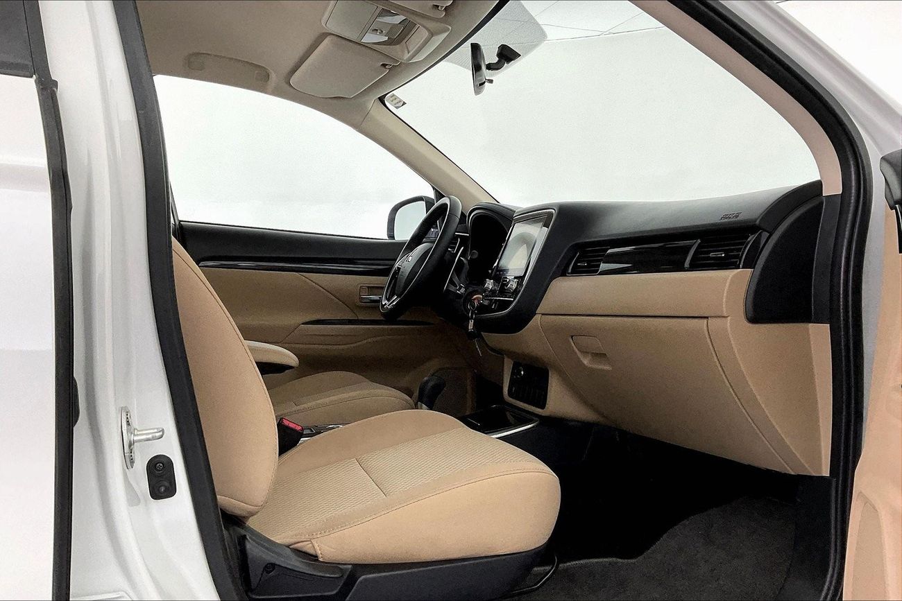 Mitsubishi Outlander GLX Midline