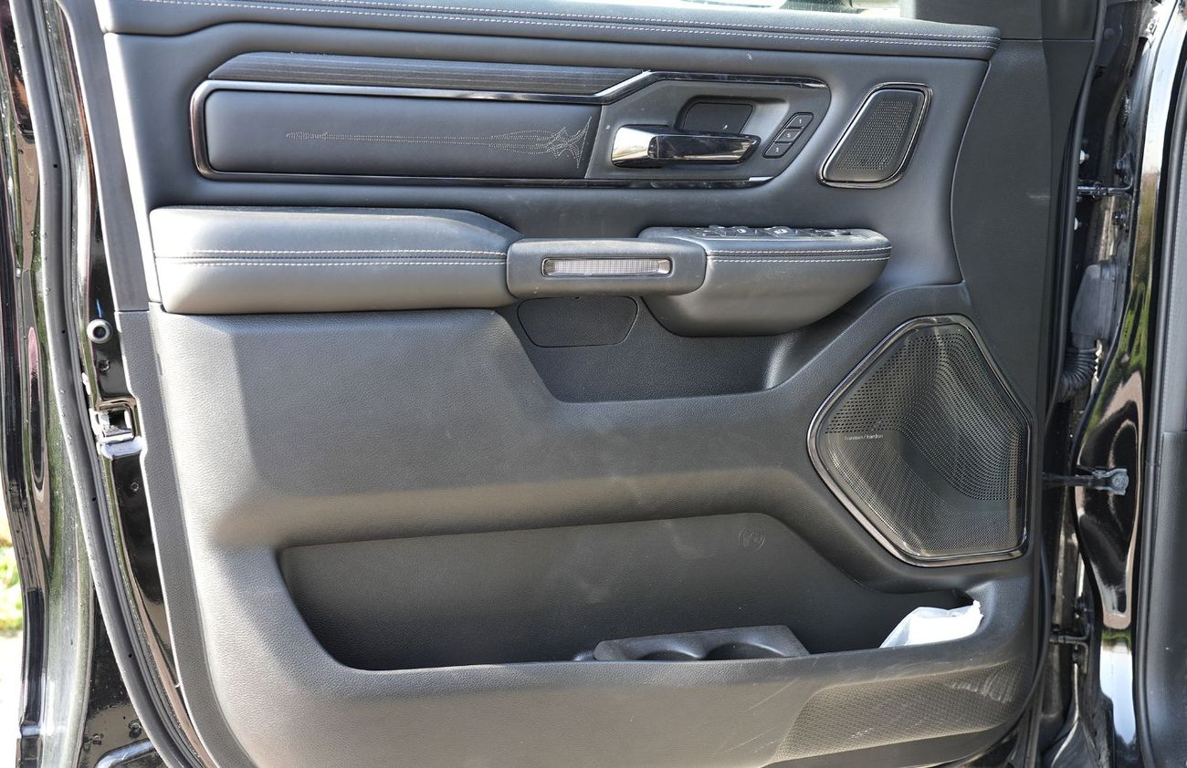 RAM 1500 Limited 5.7L (5 Seater) Black Edition American Specification