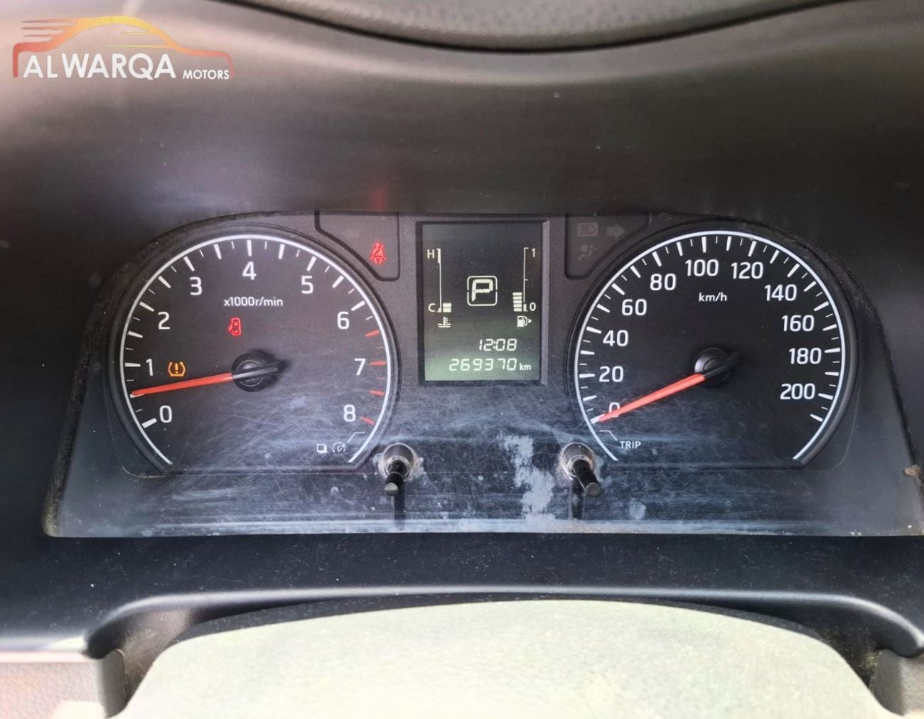 نيسان أورفان Panel Van Std 2.5L A/T (3 Seater) Petrol (4 Door)