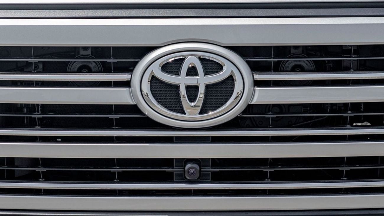 Toyota Land Cruiser TOYOTA LAND CRUISER LC300 VXR 3.3L DIEASEL FULL OPTION 2024