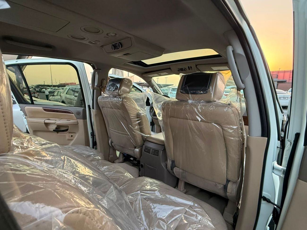 Nissan Armada LE first owner, two original keys