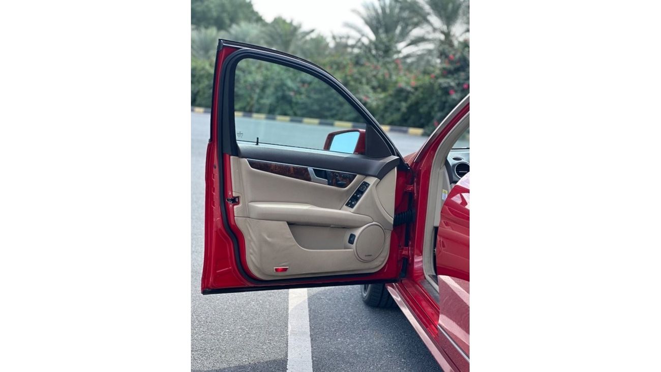 Mercedes-Benz C 250 MODEL 2014  CAR PERFECT CONDITION INSIDE AND OUTSIDE FULL OPTION SUN ROOF KIT 65