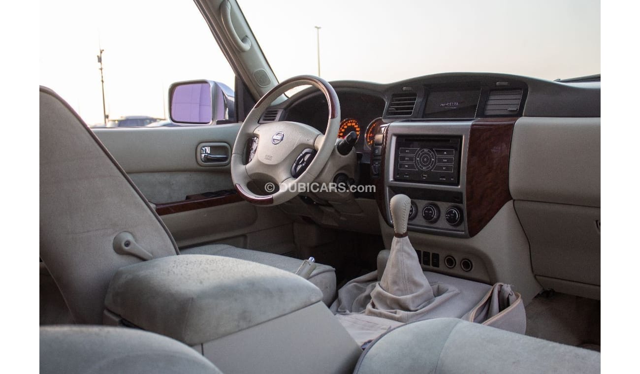 Nissan Patrol NISSAN PATROL SAFARI 2008 GCC Price 40000 aed Traveld Distance 228000 km GCC Specefecation Full Opti